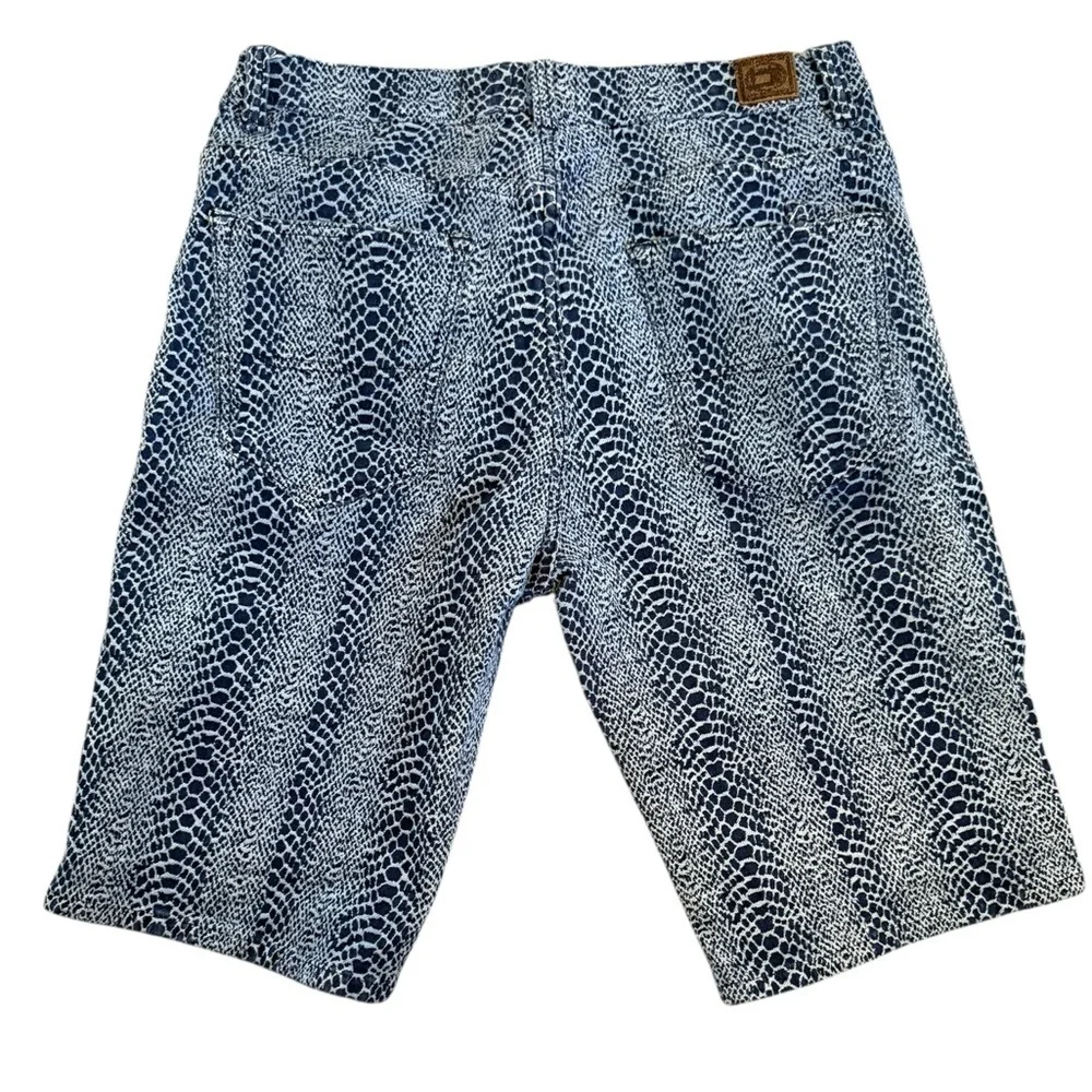 Men’s Decibel snakeskin print stretchy denim shorts EUC Size 36 - Picture 5 of 10